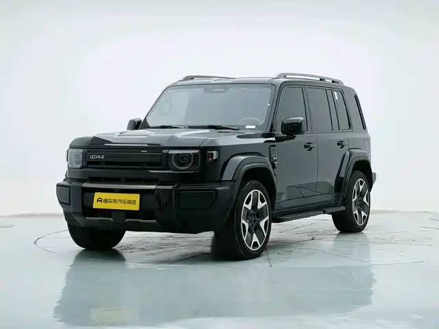 iCAR V27 2026 200KM AWD Falcon 500