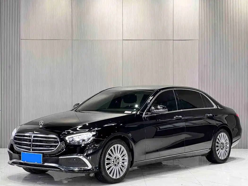 Mercedes-Benz E-Class 2023 E 300 L Fashion