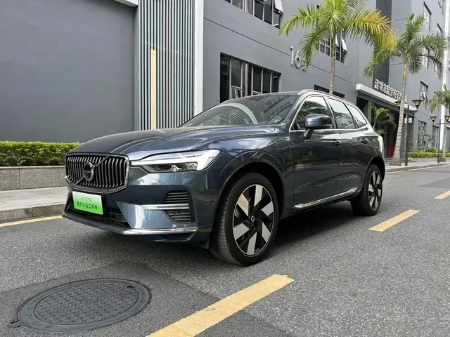 Volvo XC60 Plug-in Hybrid 2025 Plug-in Hybrid Long Range AWD Zhiya Luxury Edition