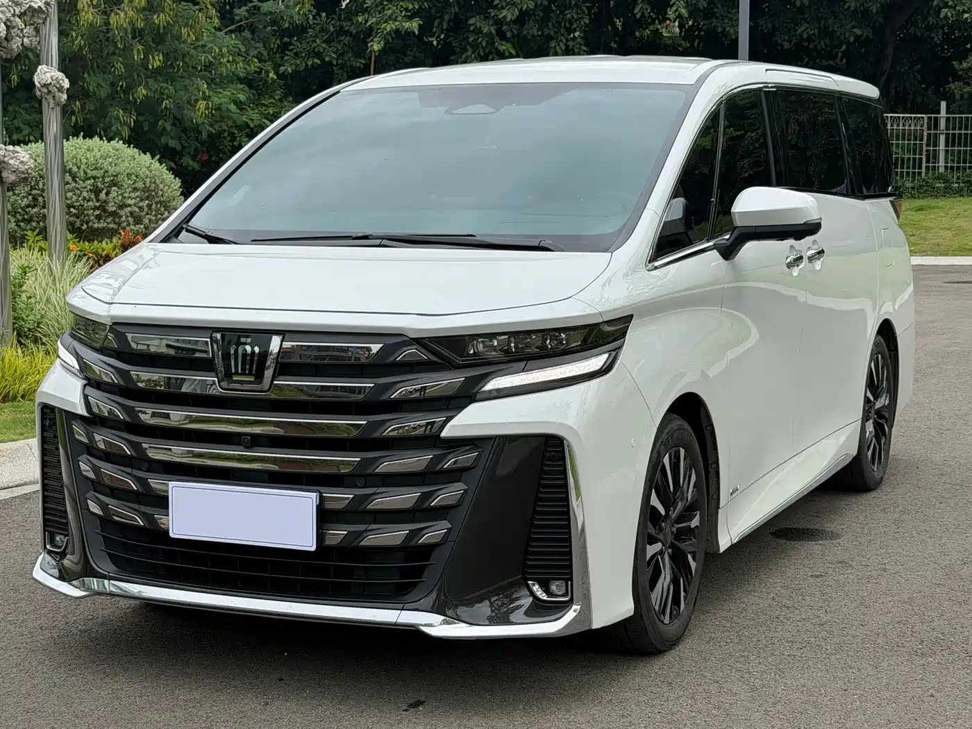 Toyota Vellfire 2024 Crown Hybrid 2.5L Executive Premium Edition