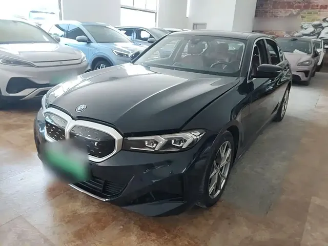 BMW i3 2022 eDrive 35 L