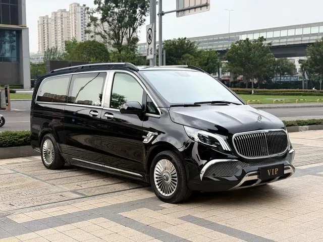 Mercedes-Benz Vito 2023 2.0T Business 7-Seater