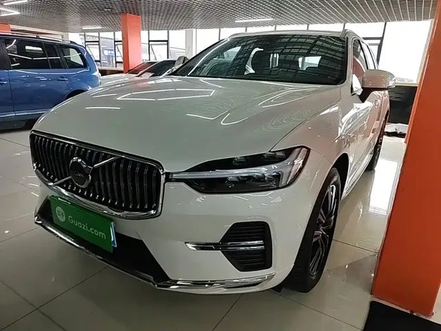 Volvo XC60 2022 B5 AWD Inscription