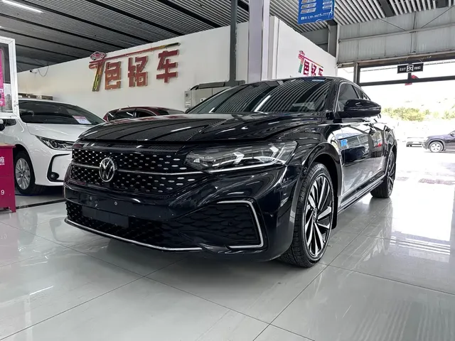 Volkswagen Passat 2022 330TSI Starlight Elite Edition