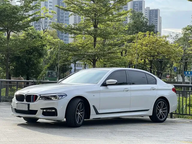 BMW 5 Series 2018 525Li M Sport Package