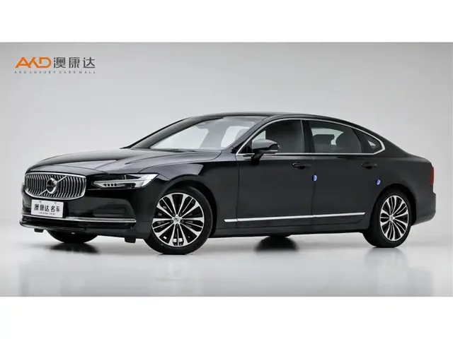 Volvo S90 2024 B5 Momentum Luxury Edition
