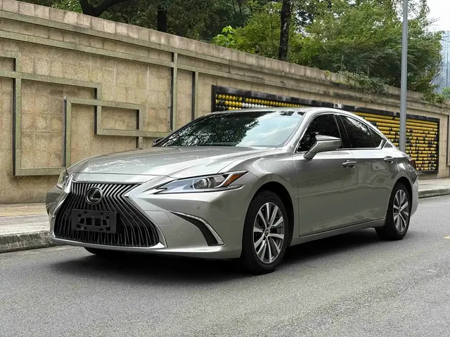 Lexus ES 2020 200 Luxury