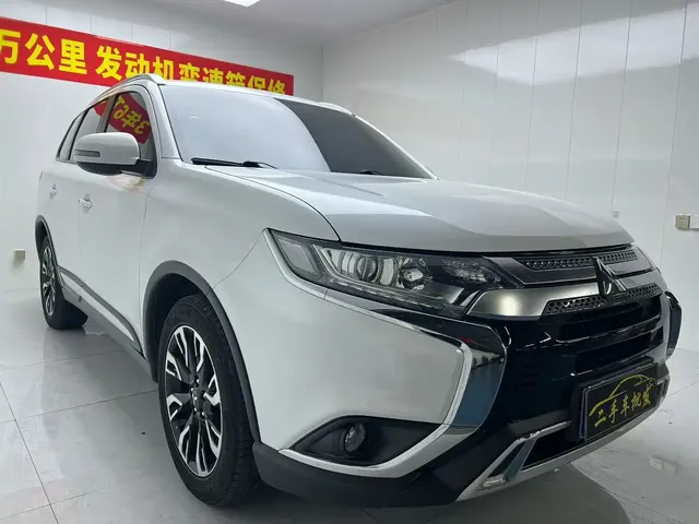 Mitsubishi Outlander 2020 2.0L 2WD Premium 5-seater