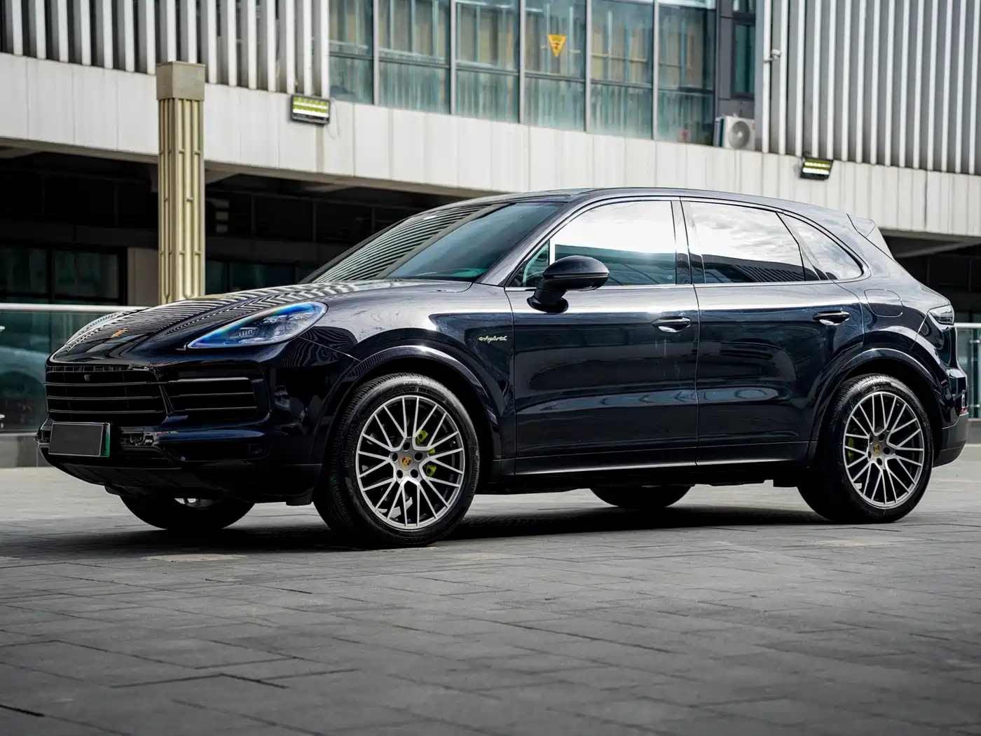 Porsche Cayenne New Energy 2023 Cayenne E-Hybrid 2.0T Platinum Edition