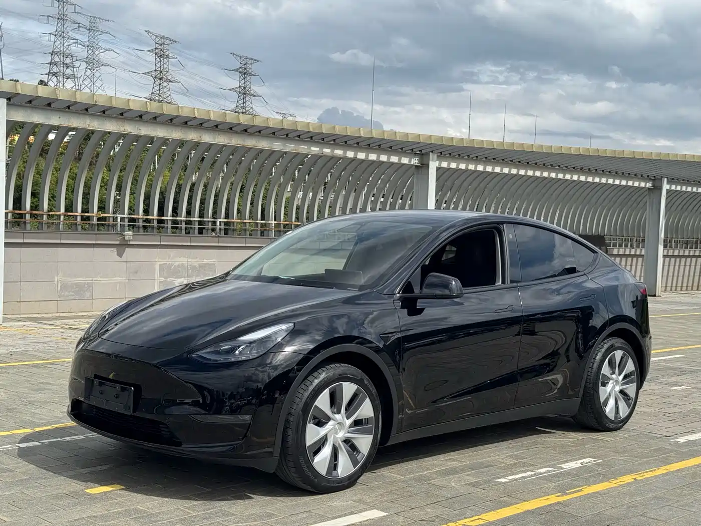 Tesla Model Y 2022 Facelift Long Range All-Wheel Drive Version