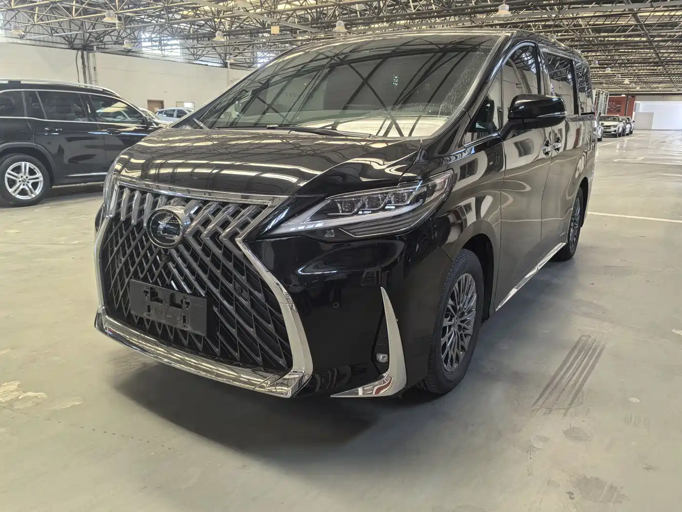 Lexus LM 2020 300h 4-Seat Imperial Edition