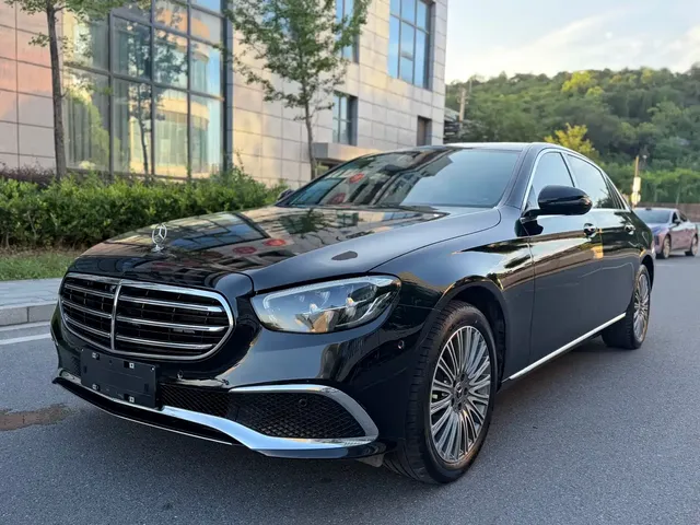 Mercedes-Benz E-Class 2023 E 300 L Fashion