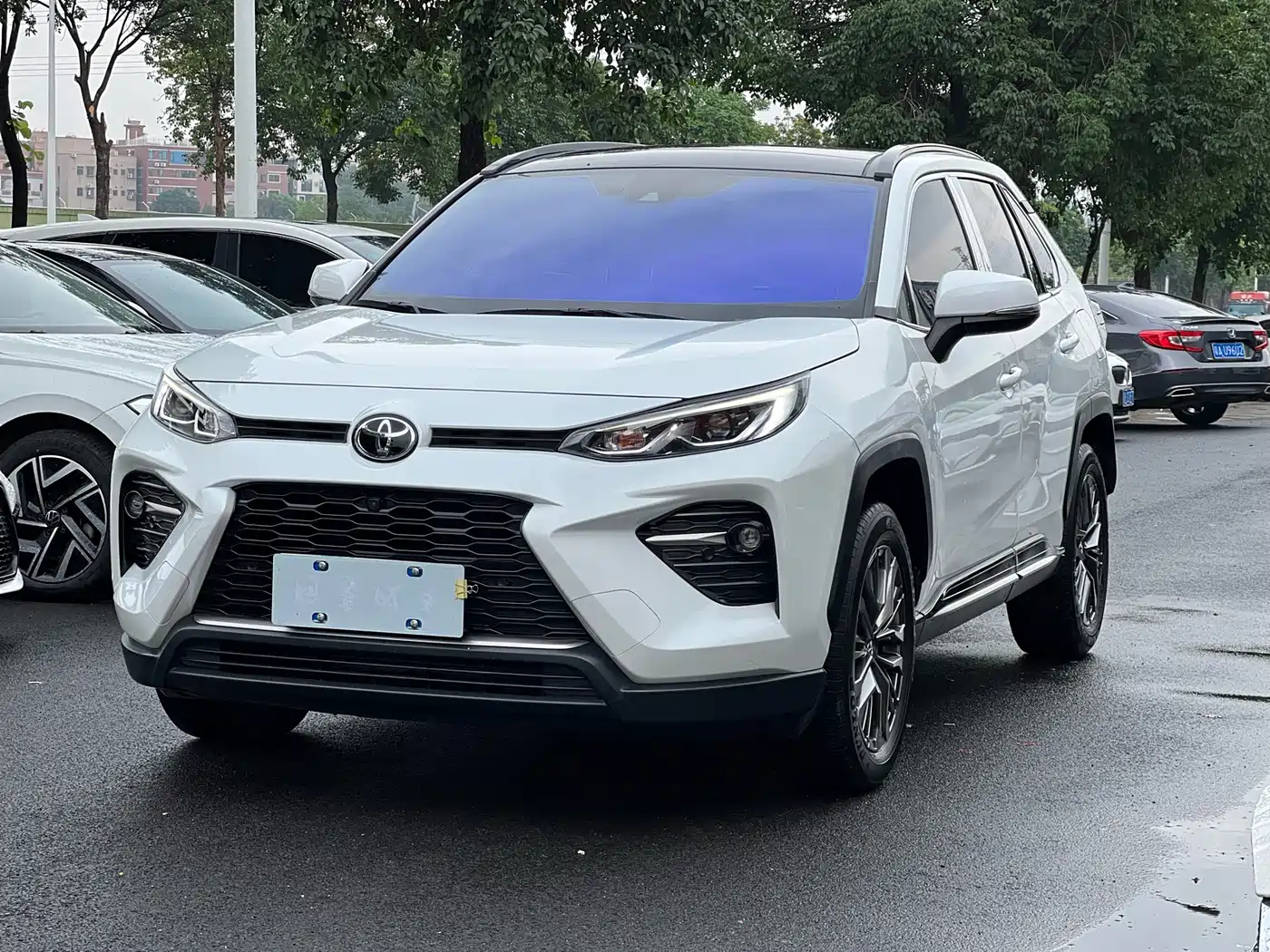 Toyota Wildlander 2023 2.0L CVT FWD Luxury PLUS