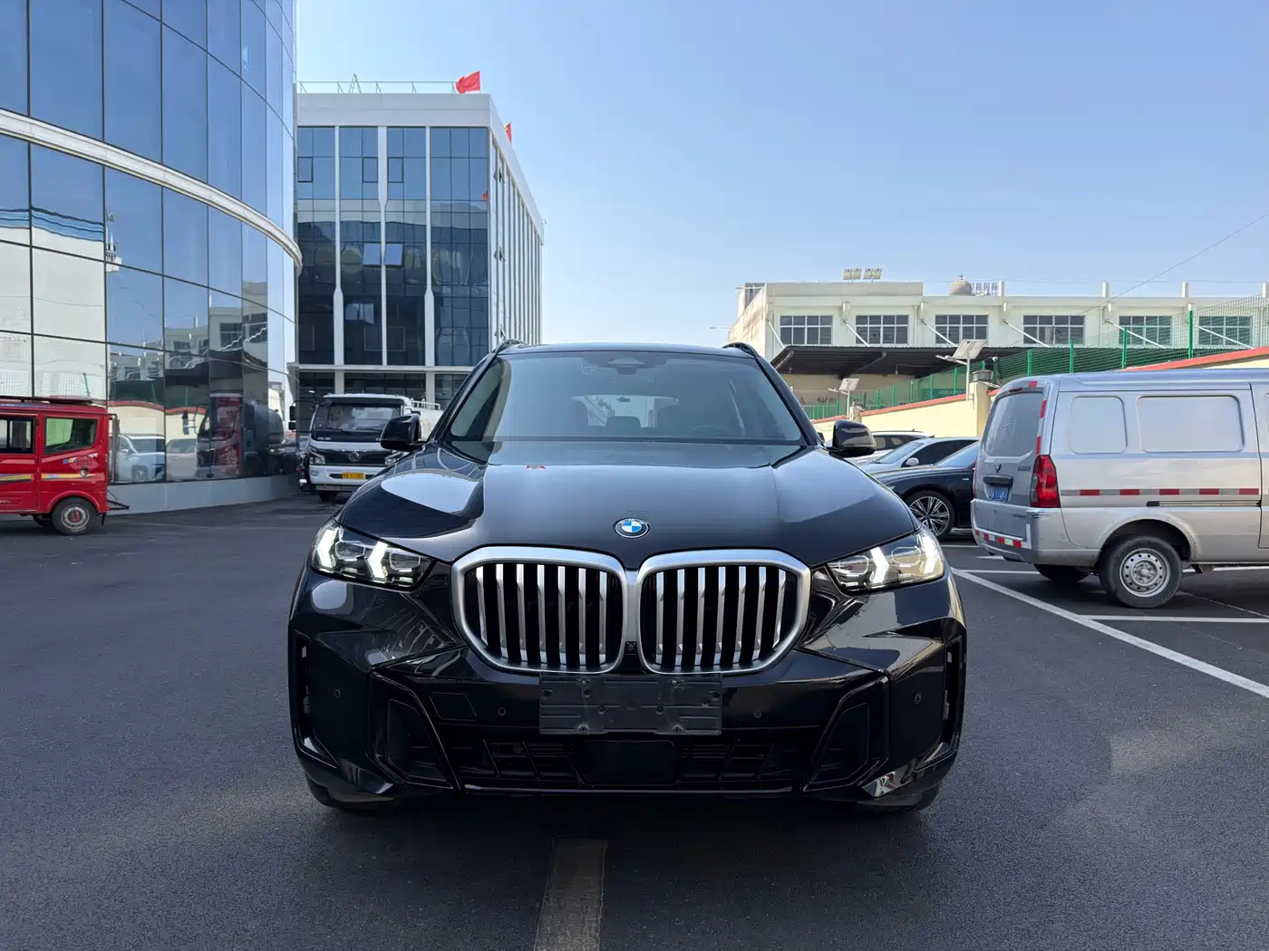 BMW X5 2023 xDrive 30Li Premium M Sport Black Night Package