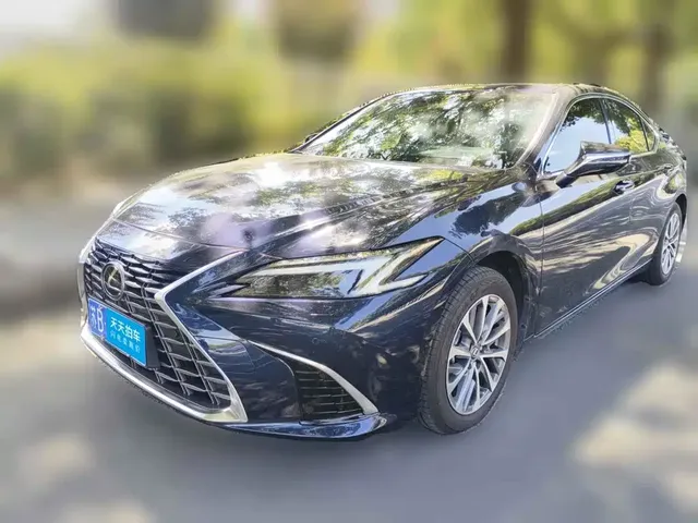 Lexus ES 2025 200 Ultimate Edition