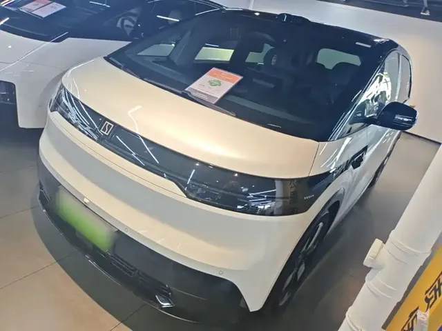 ZEEKR MIX 2025 Smart Driving Edition