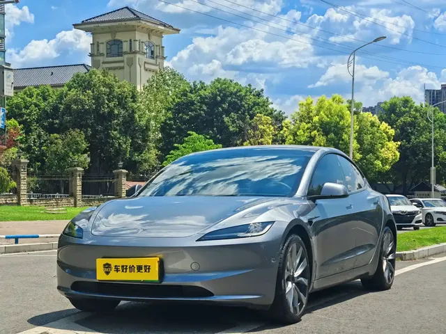 Tesla Model 3 2023 Long Range All-Wheel Drive