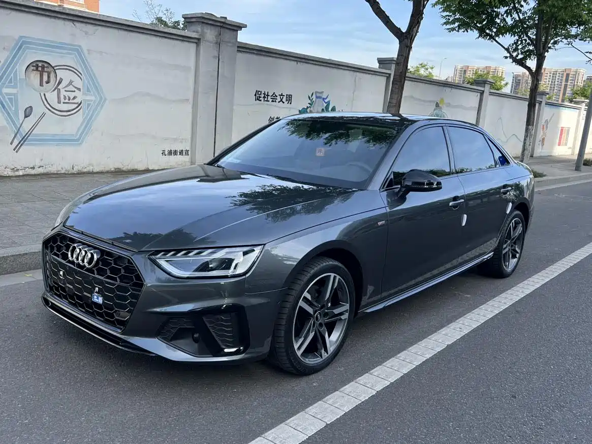 Audi A4L 2022 40 TFSI Luxury Dynamic
