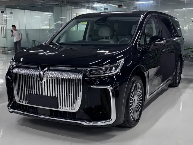 Voyah Auto Voyah Dreamer 2025 PHEV AWD Excellent Kunpeng Edition