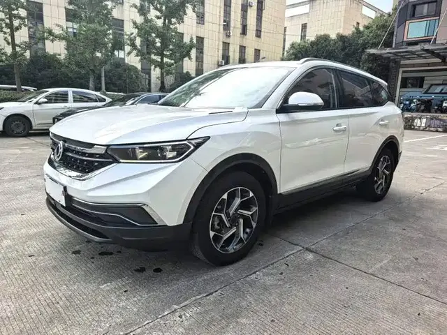 Dongfeng Aeolus Dongfeng Fengshen AX7 2020 1.6T Automatic AI Navigation China VI
