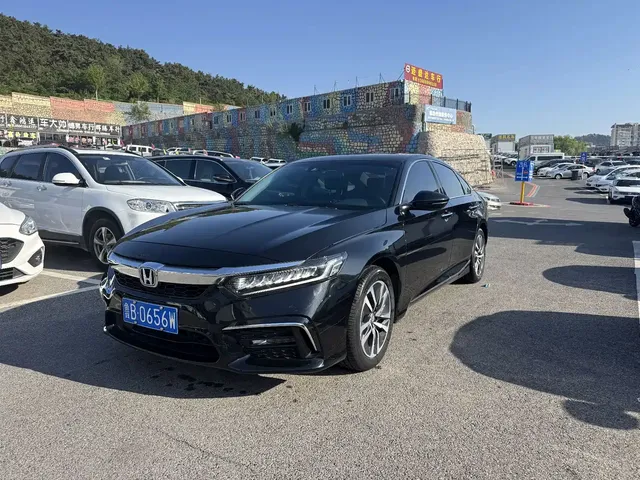 Honda Inspire 2019 Sharp Hybrid 2.0L Pure Elegance China VI