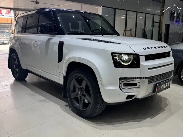 Land Rover Defender 2021 110 P400 X