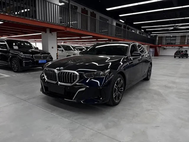 BMW 5 Series 2025 530Li Leading M Sport Package