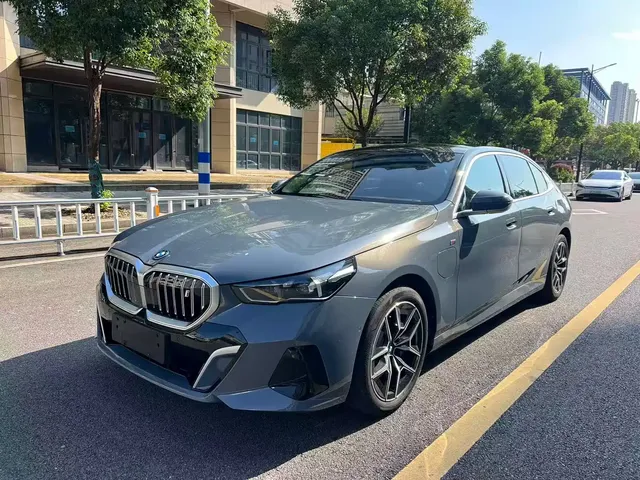 BMW i5 2024 eDrive 35L M Sport Package