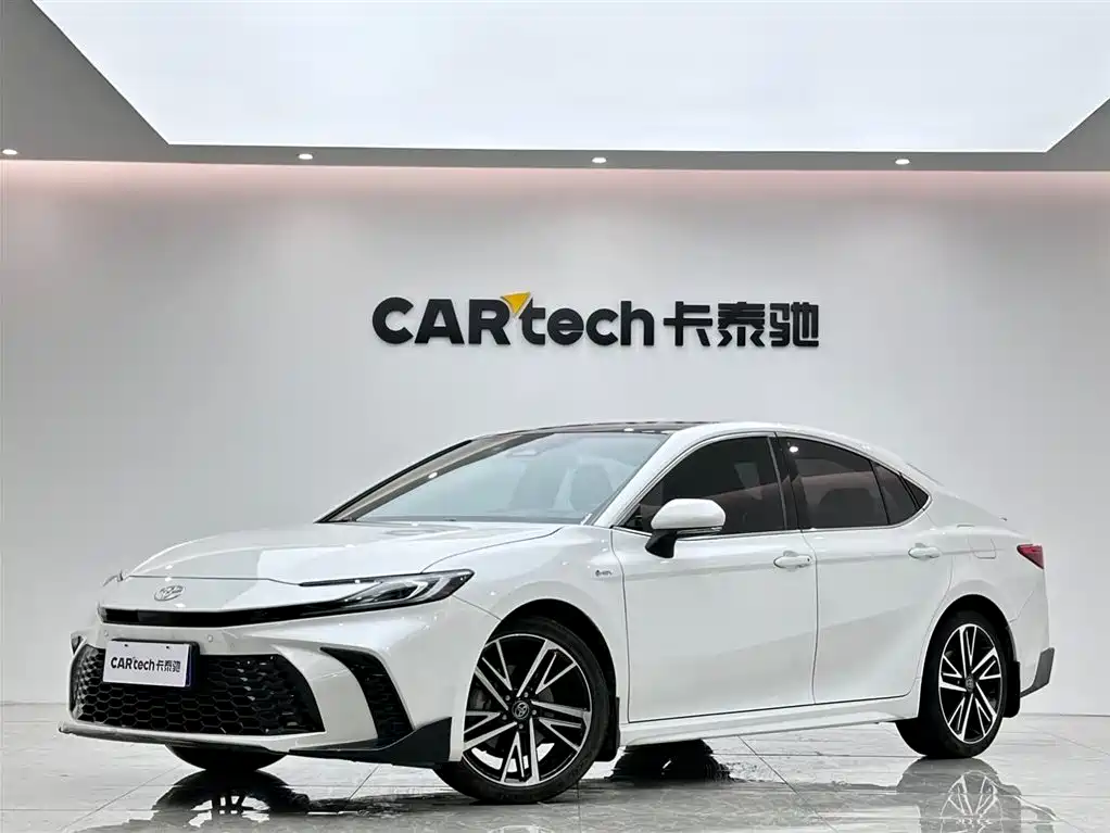 Toyota Camry 2023 2.5G Luxury Edition