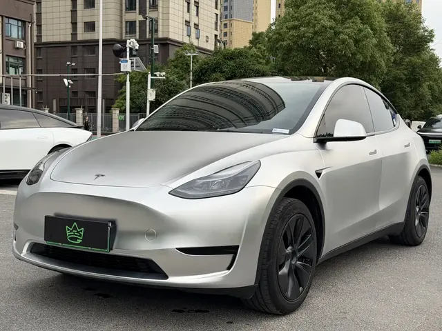 Tesla Model Y 2024 Rear-Wheel Drive Version