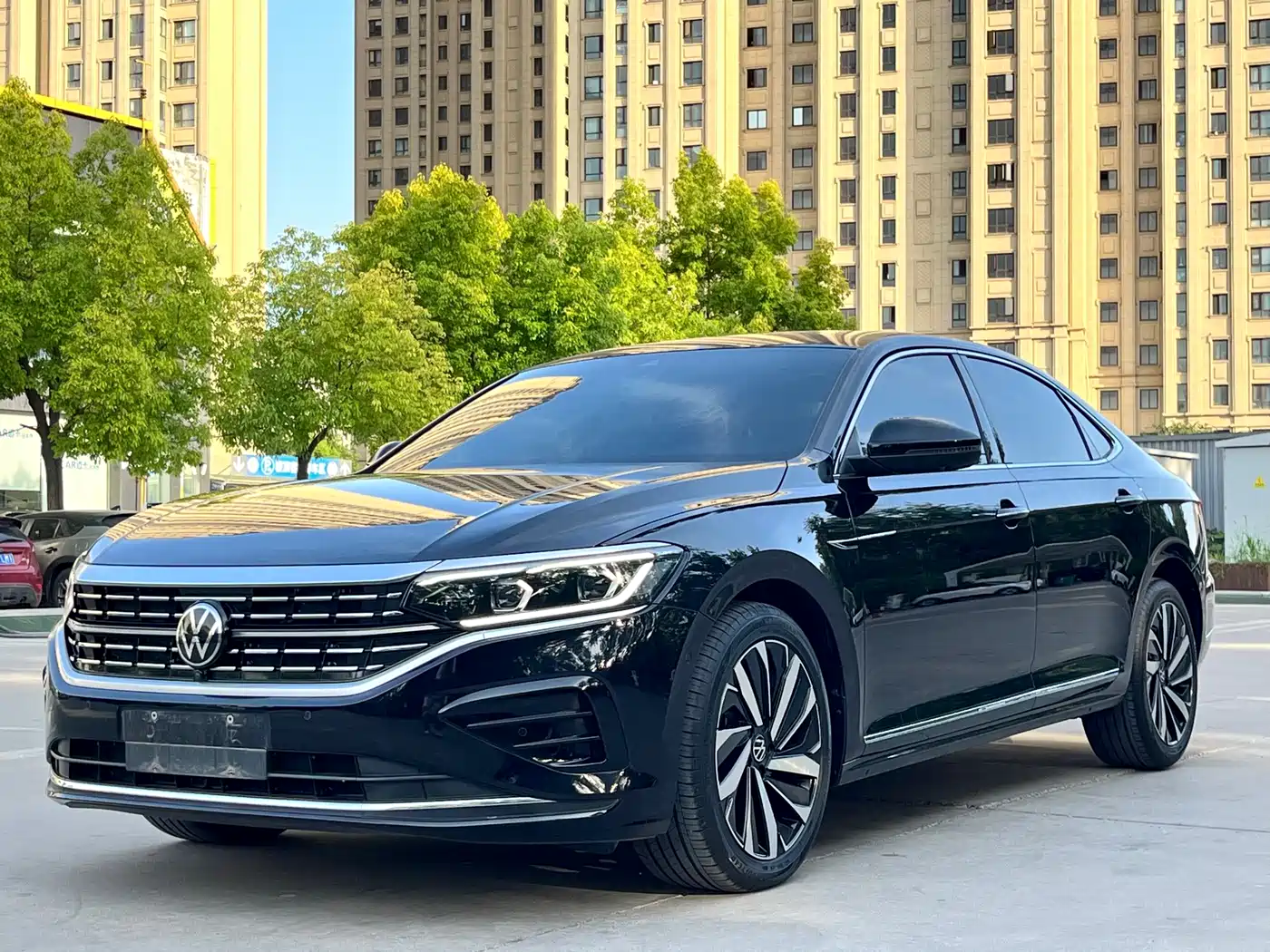 Volkswagen Passat 2023 330TSI Luxury Edition