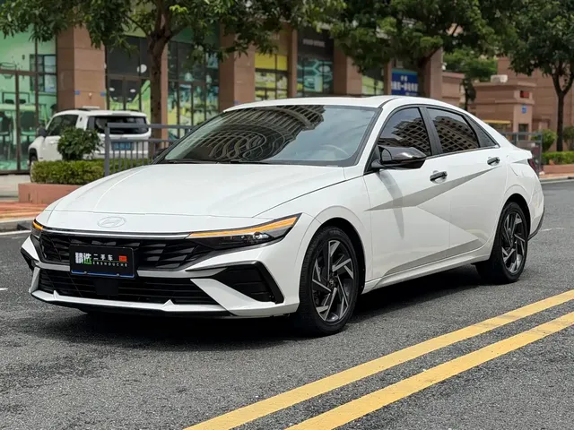 Hyundai Elantra 2023 Model 1.5L CVT LUX Premium Edition