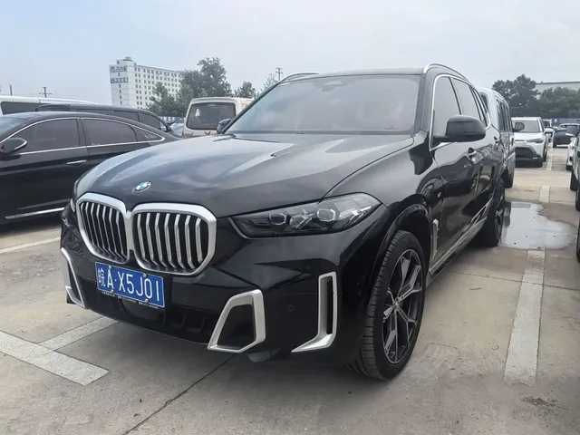BMW X5 2023 xDrive 30Li Premium M Sport Package