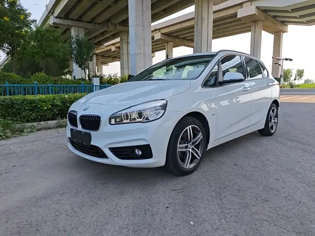 BMW 2 Series Touring 2016 218i Sport Design Package