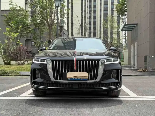 Hongqi H9 2022 2.0T Smart Connect Flag Smooth Edition
