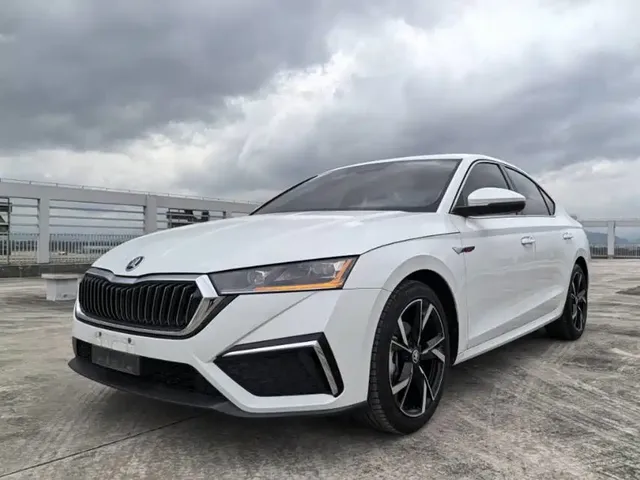 Škoda Octavia 2024 PRO TSI280 Premium Edition