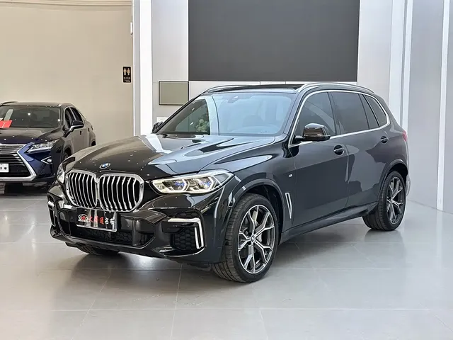 BMW X5 2022 Model xDrive 40Li M Sport Package