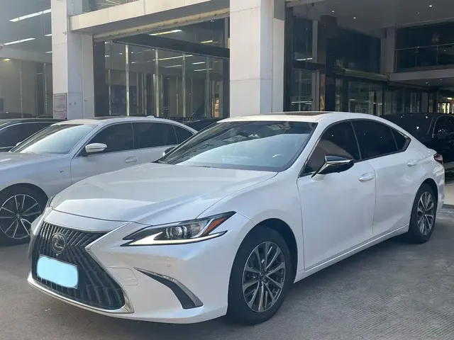 Lexus ES 2023 200 Excellence Edition