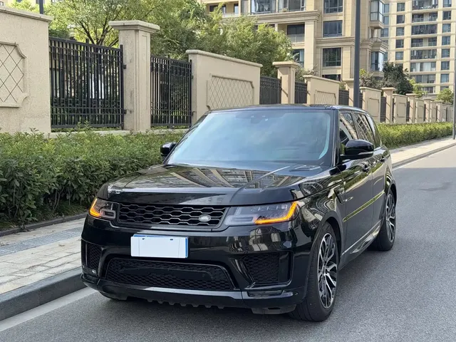 Land Rover Range Rover Sport 2022 3.0 L6 Gloss Black Edition