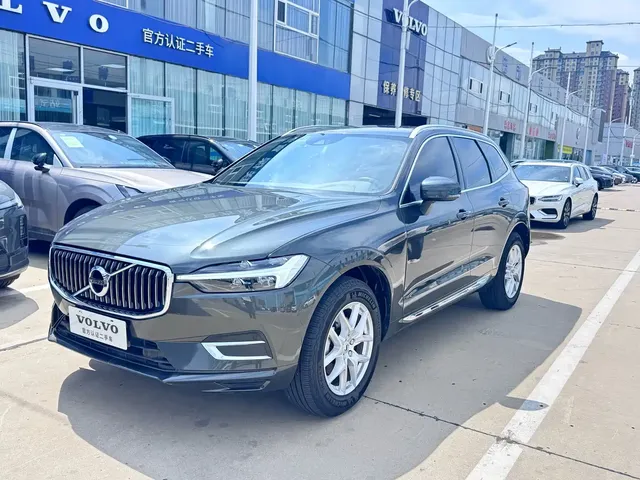 Volvo XC60 2021 T5 AWD Momentum