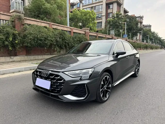 Audi A3 2025 Facelift A3L Limousine 35TFSI Flying Spur Premium