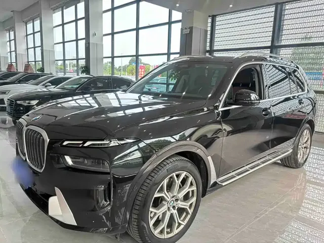 BMW X7 2023 xDrive40i Leading Luxury Package