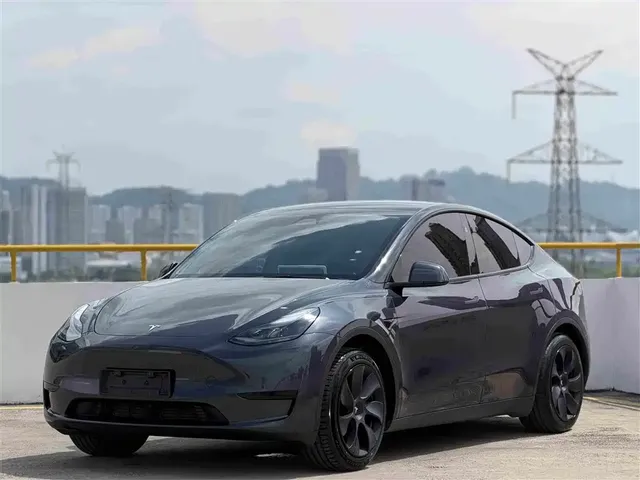 Tesla Model Y 2024 Rear-Wheel Drive Version