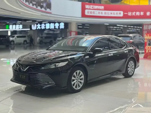 Toyota Camry 2021 2.0G Luxury Edition