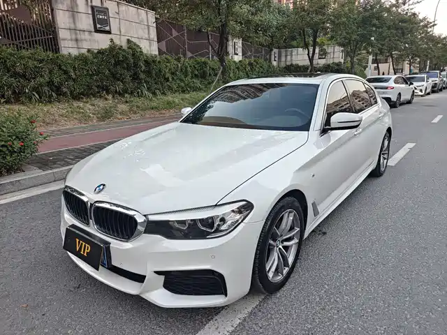 BMW 5 Series 2020 525Li M Sport Package