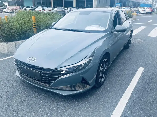 Hyundai Elantra 2021 1.5L CVT GLS Leading Edition