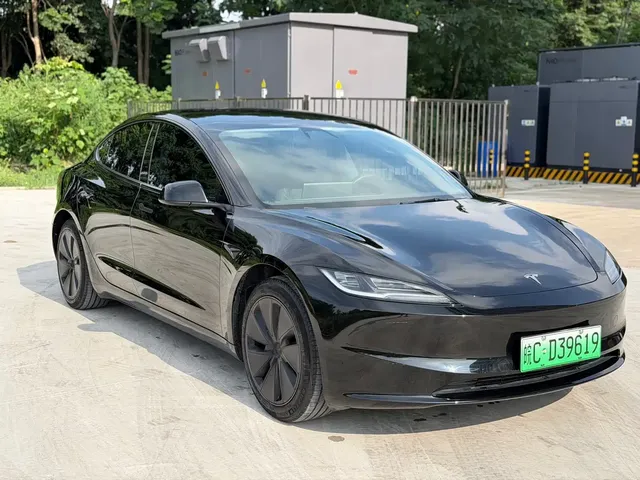 Tesla Model 3 2023 Rear-Wheel Drive