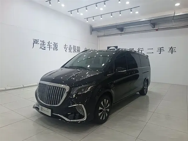 Mercedes-Benz Vito 2023 2.0T Business 7-Seater