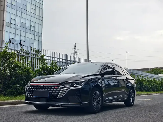Dongfeng Aeolus Yixuan MAX 2022 1.5T Ultra Cool Dad Edition
