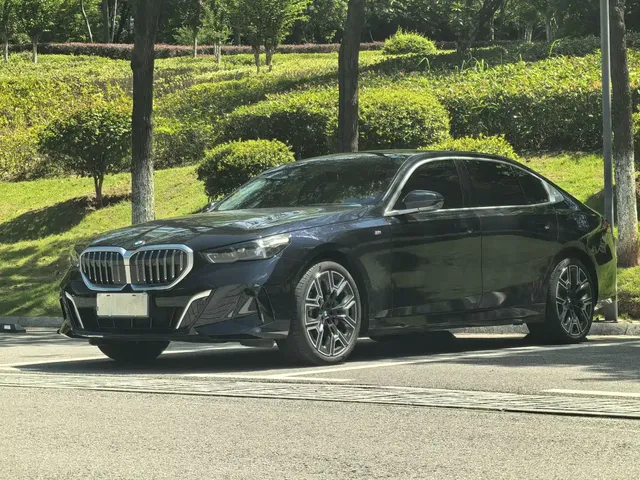 BMW 5 Series 2025 530Li Premium M Sport Package